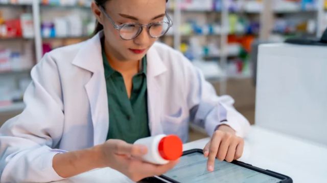 How to Choose and Enroll in a Medicare Part D Plan