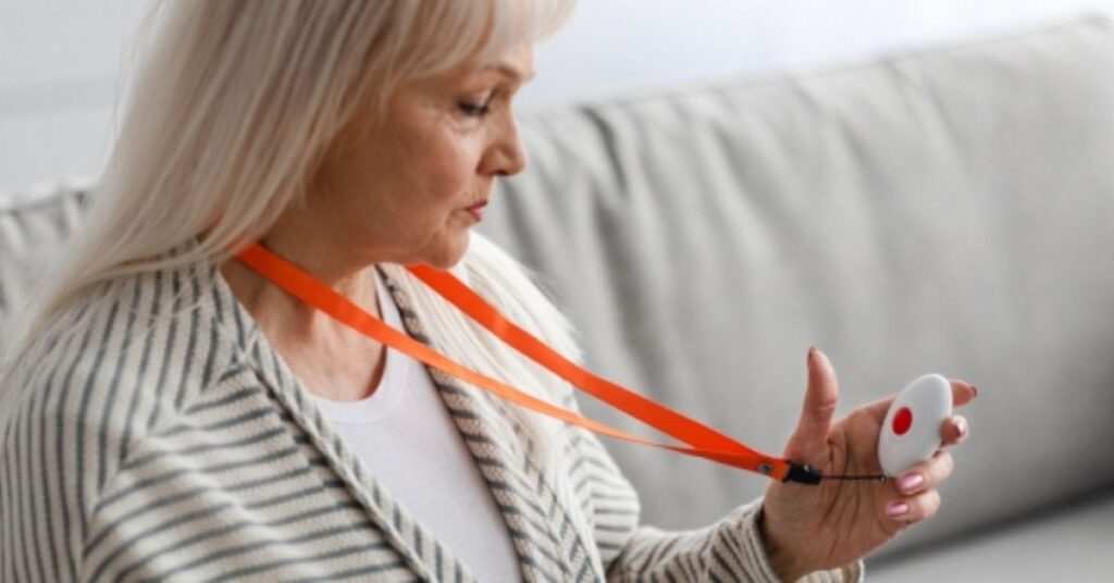 Best Fall Detection Devices for Seniors